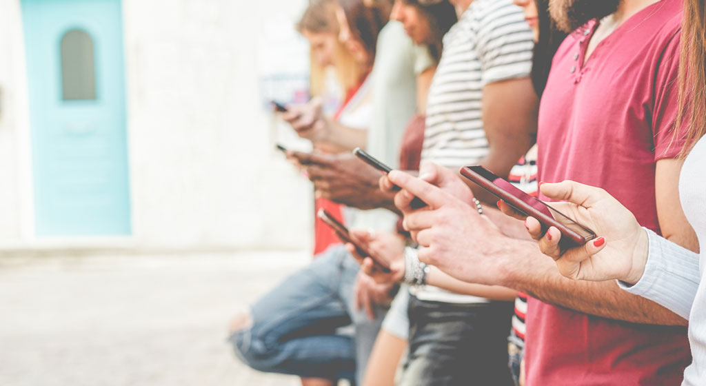 YouMynd SocialMedia Jugendliche Handy